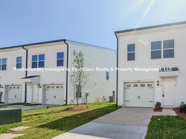 Building Photo - 6518 Harlech St