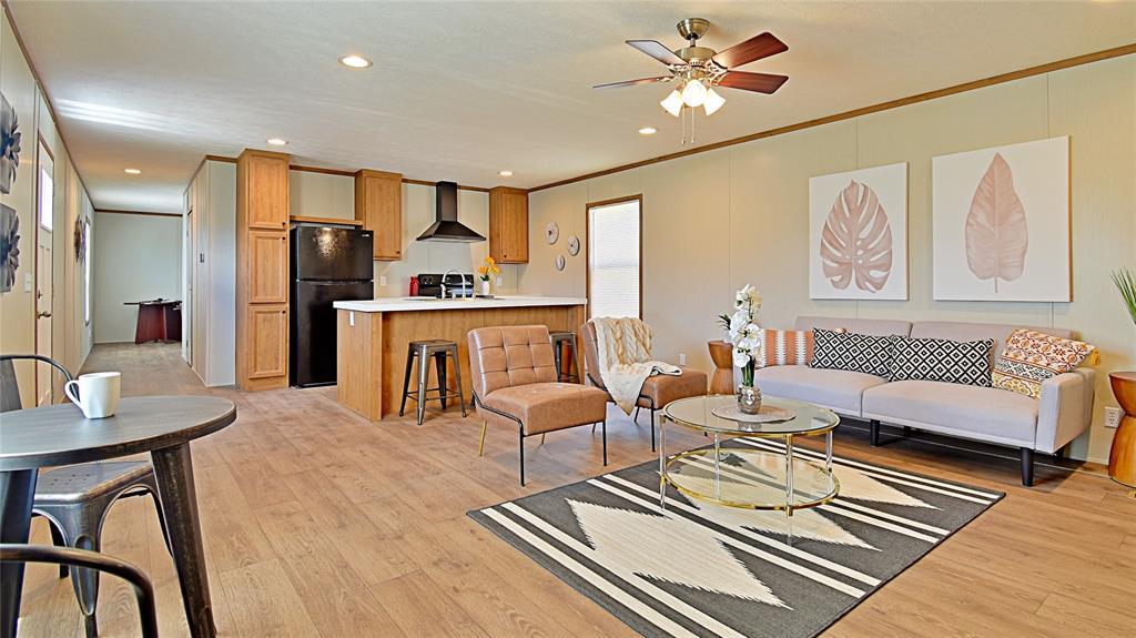 Foto principal - 702 S Navigation Blvd