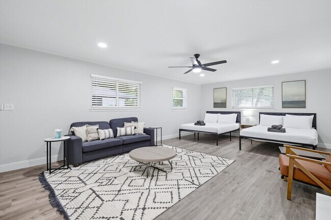 Foto del edificio - 3667 High Rd