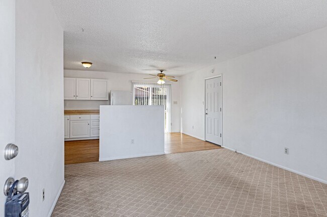 Foto del edificio - 2436 Launcelot Ct