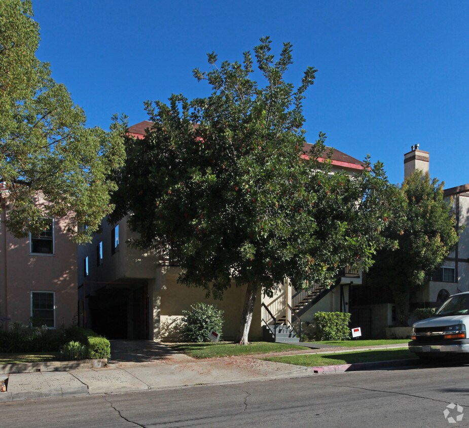 Building Photo - 517 E Verdugo Ave