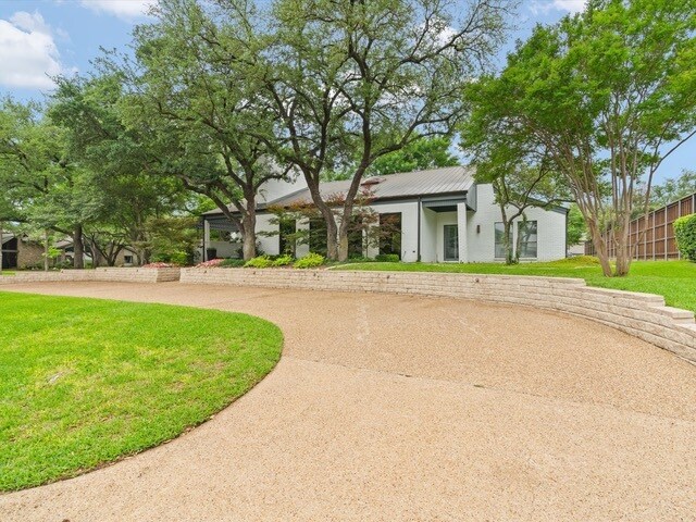 Foto del edificio - 5512 Bent Tree Dr