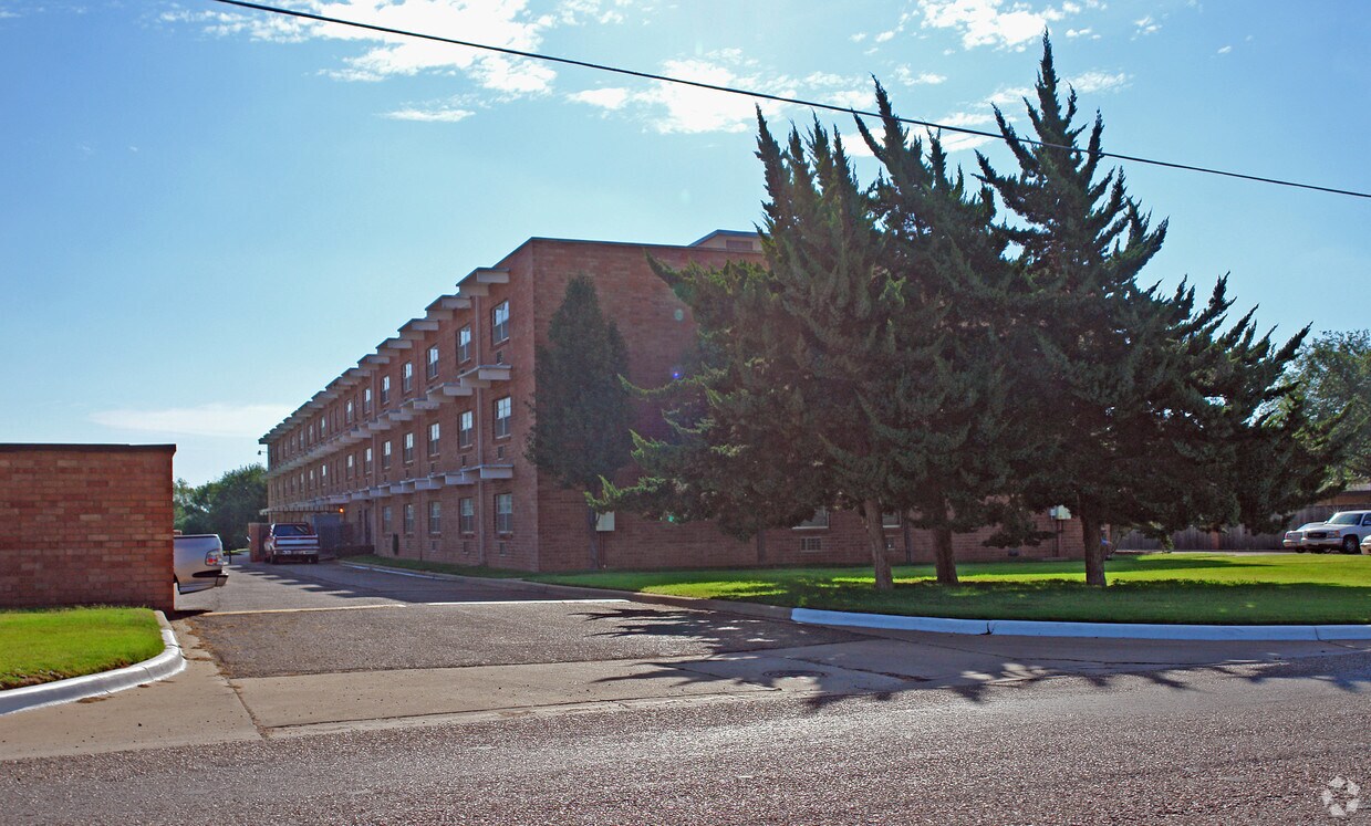 Wendover Apartments 2601 York Ave Lubbock, TX