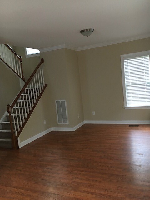 Living Room - 5125 Lundy Dr