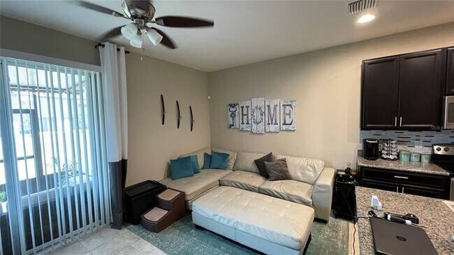 Foto del edificio - 6917 Holly Heath Dr