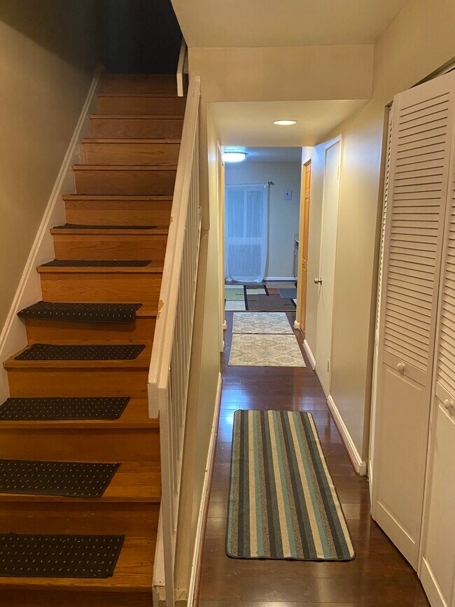 Foto del edificio - 10390 Faulkner Ridge Cir