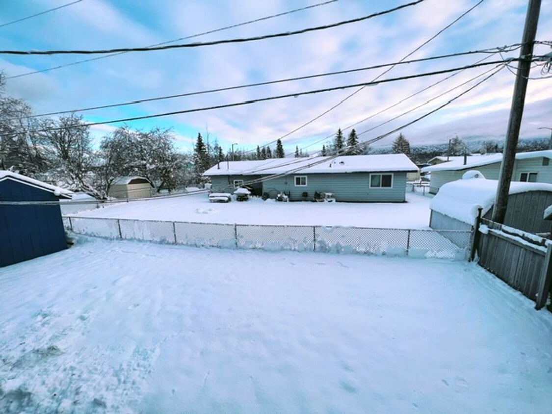 381 Pauline Street Apartment for Rent in Anchorage, AK