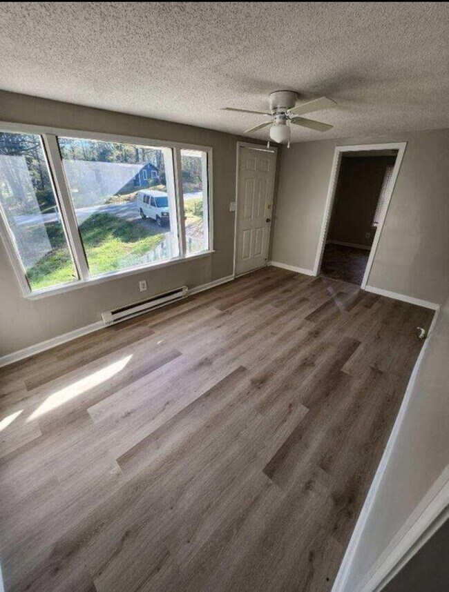 Foto del edificio - 3bd/1ba single-level home near downtown Columbia