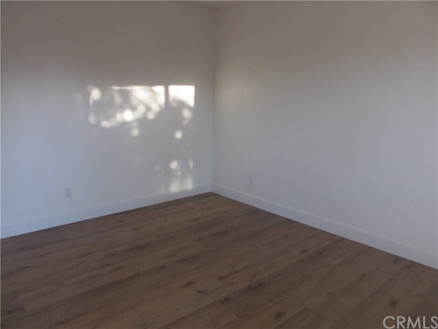 Building Photo - 463 N Olive St