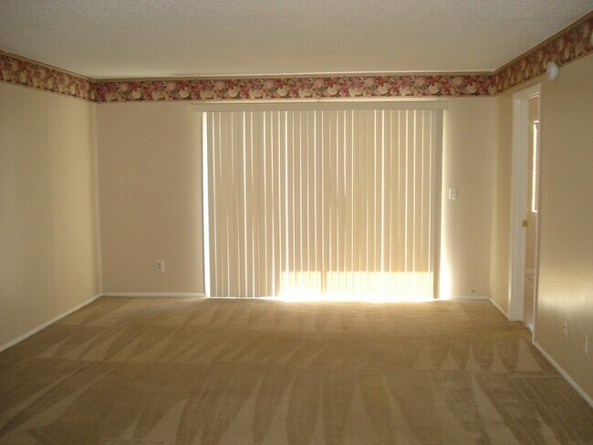 Foto del edificio - East Orlando Condo in Curry Ford Area