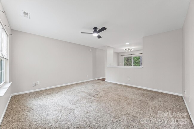 Foto del edificio - 12216 Lullingstone Rd