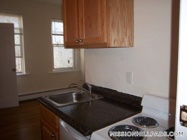 Building Photo - 51 S Huntington Ave