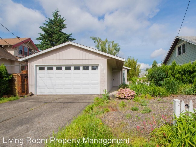 Building Photo - 4325 SE 52nd Ave