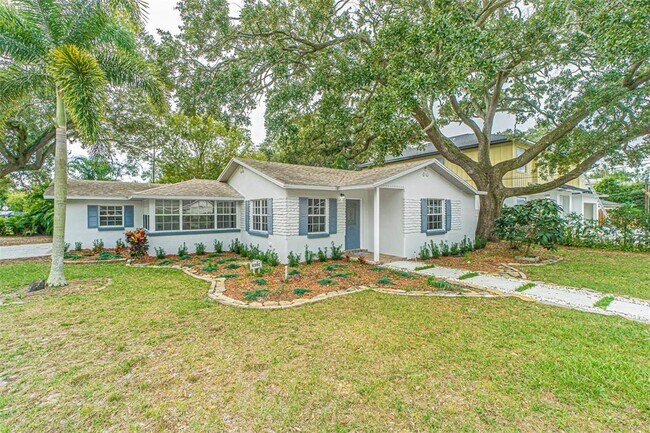 Building Photo - 4302 W Palmira Ave