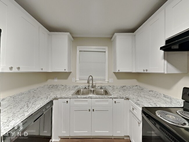 Building Photo - 4617 Tucson Trail SW