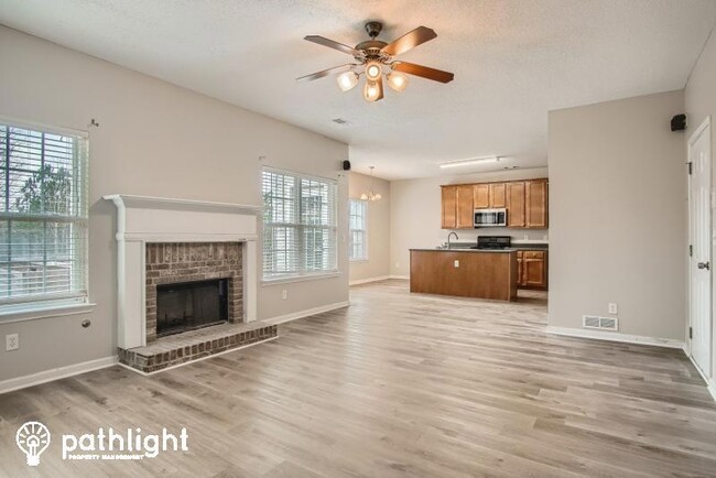 Building Photo - 230 Hudson Ridge