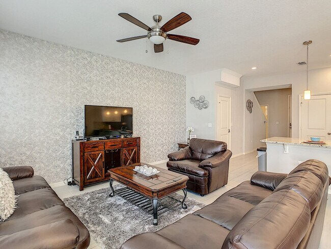 Building Photo - 5142 Adelaide Dr