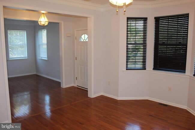 Building Photo - 15 Ryan Ct