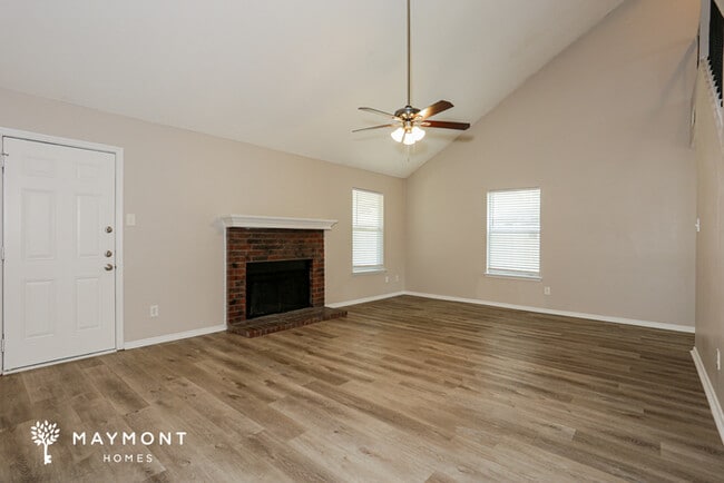 Foto del edificio - 6504 Pilgrim Ln
