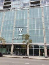 Building Photo - 611 S Wells St