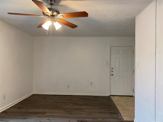 Building Photo - 5002 Blue Spruce Cir