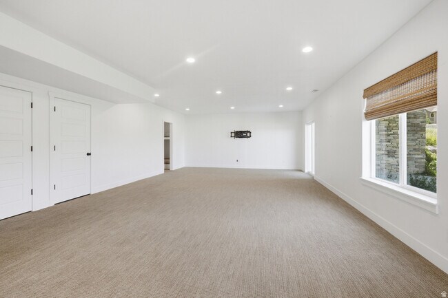 Building Photo - 1888 Palomino Cir