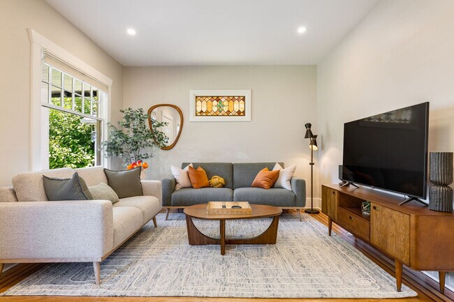 Foto del edificio - 1706 Warren Ave N