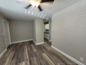 Building Photo - 505 N J St