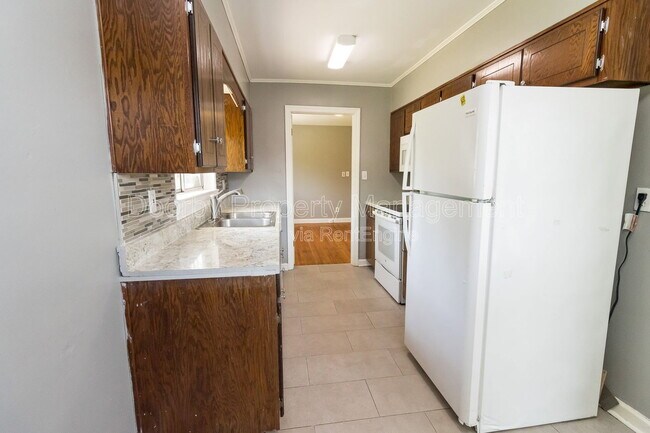 Building Photo - 3810 Nandena Dr