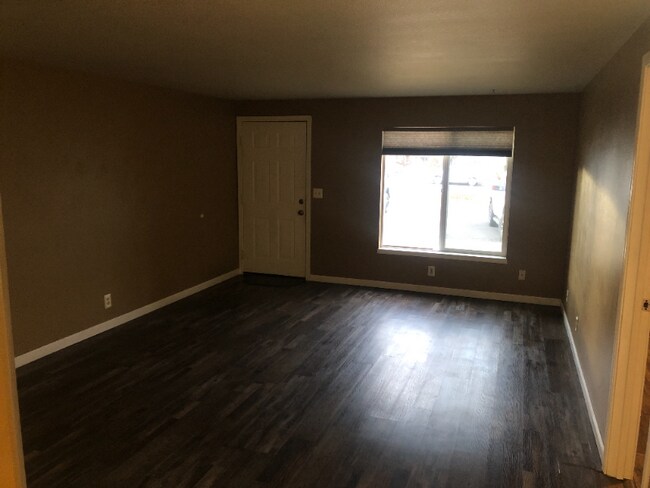 Foto del edificio - 418 NW 17th St
