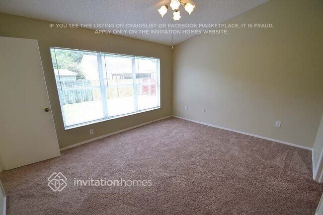 Foto del edificio - 26821 Roseann Pl