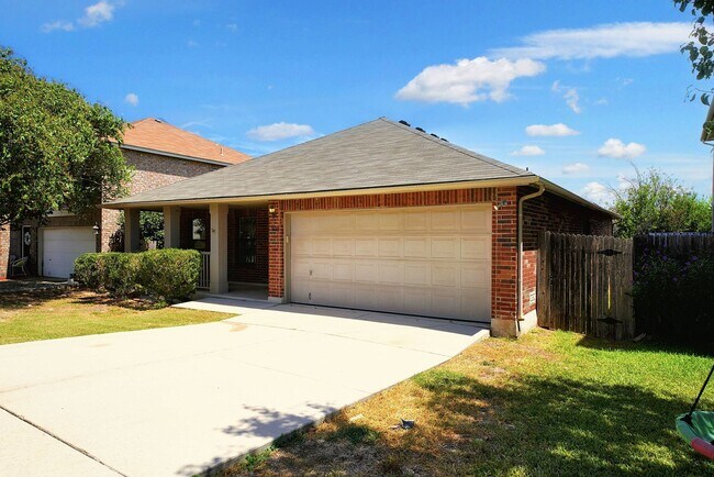 Building Photo - Move-in Ready Home Available in Converse -...