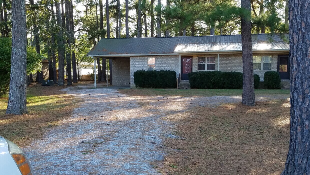 111 N Roosevelt St, Tullahoma, TN 37388 Townhouse for Rent in