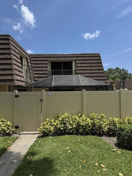 Building Photo - 6927 69th Way