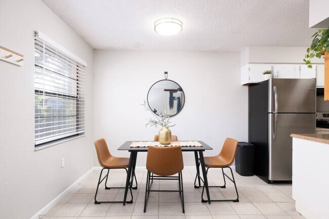 Foto del edificio - 3331 NW 21st Dr