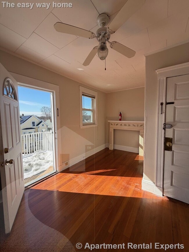 Building Photo - 110 Sharon St