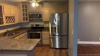 Building Photo - 1600 Forest Lakes Cir