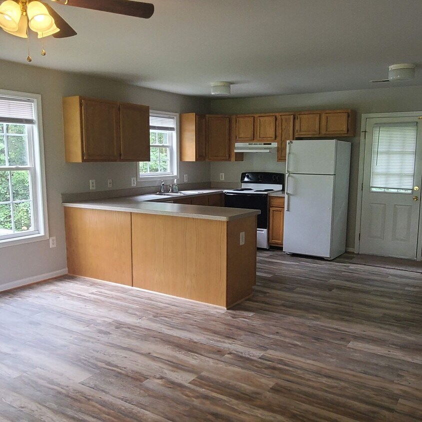 Foto principal - Easy One Level Living