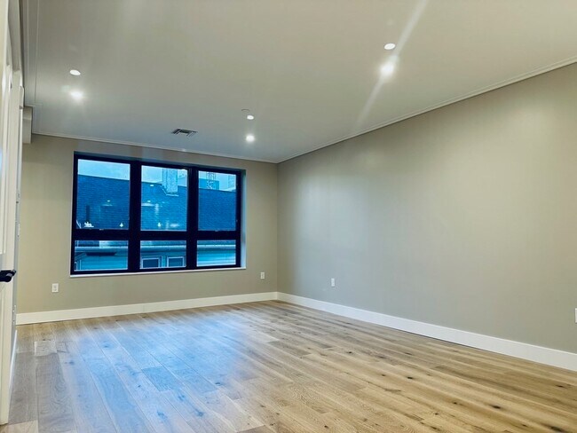 Foto del edificio - 70 Leo M Birmingham Pkwy