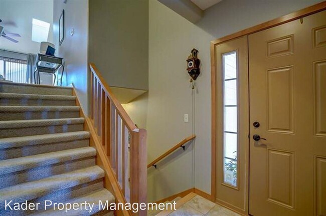 Building Photo - 4 br, 3 bath House - 946 Jenna Dr.