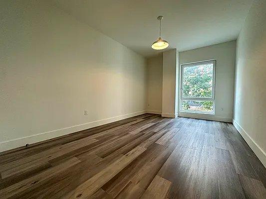 Foto del edificio - 1 bedroom in BRONX NY 10463