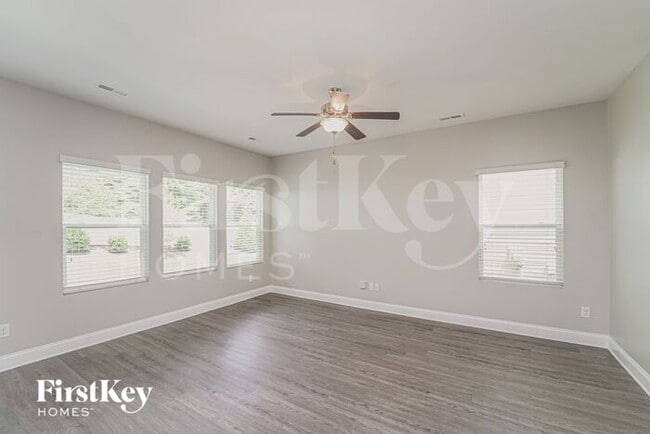 Building Photo - 9030 Evans Woods Dr