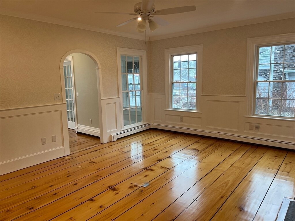 6 Samoset St Unit 1, Plymouth, MA 02360 Room for Rent in Plymouth, MA