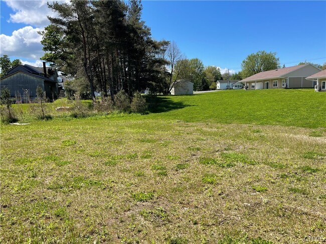 Building Photo - 5 Davian Dr