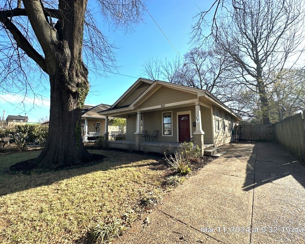 Primary Photo - Gorgeous 2 bedroom /2 bath house available...