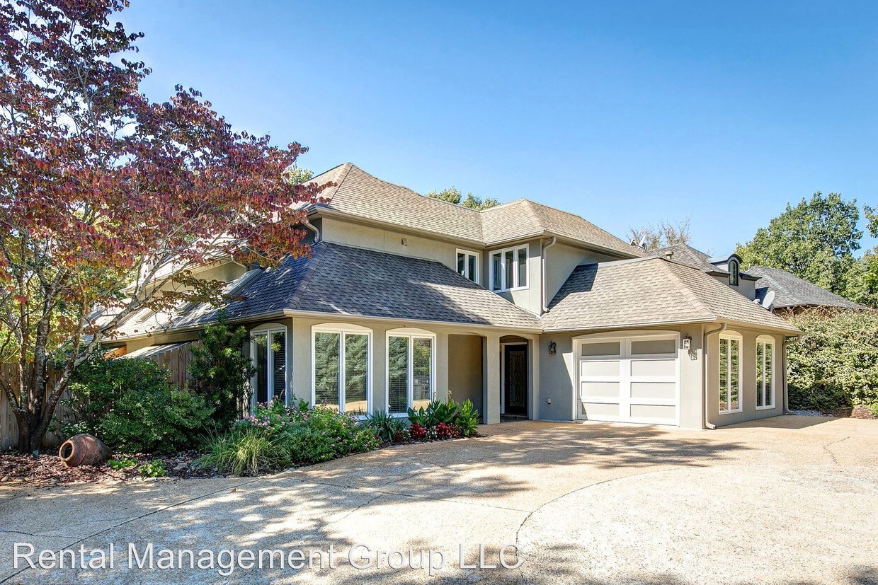 Foto principal - 74 Shades Crest Rd