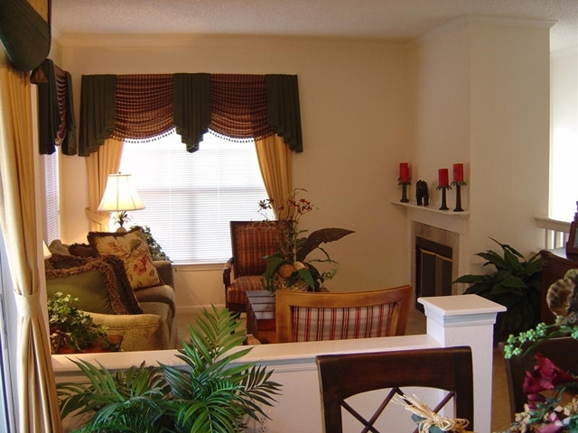 Living Room - Arbor Lakes Apartments