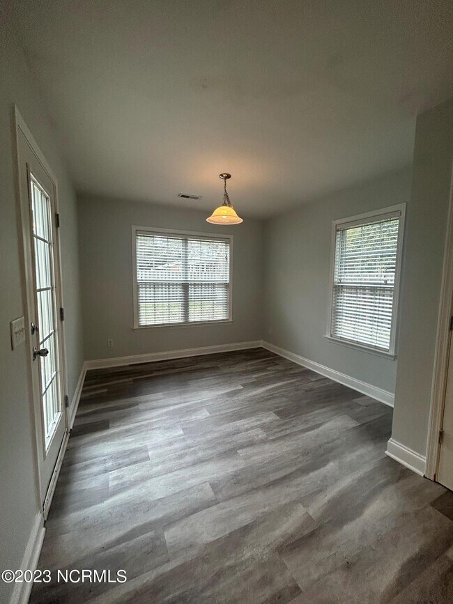 Foto del edificio - 8603 Grayson Park Dr