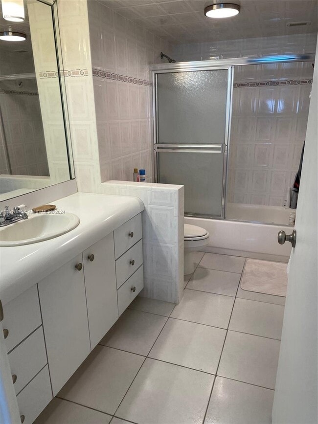 Foto del edificio - 5701 Collins Ave