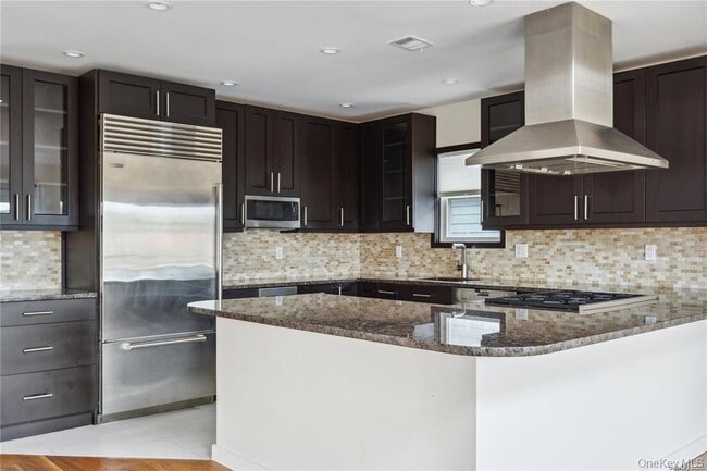 Foto del edificio - 225 E Walnut St